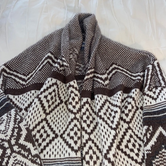 Old Navy Sweater cardigan with pattern - Picture 1 of 2